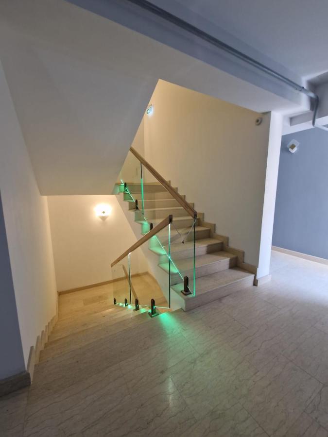 Apart Hotel Fusion Tower 雅西 外观 照片