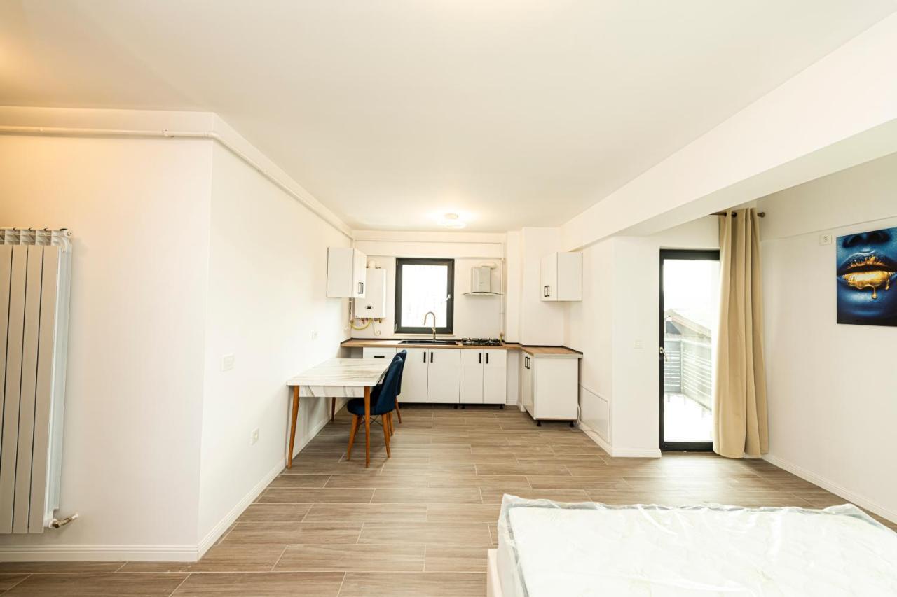 Apart Hotel Fusion Tower 雅西 外观 照片