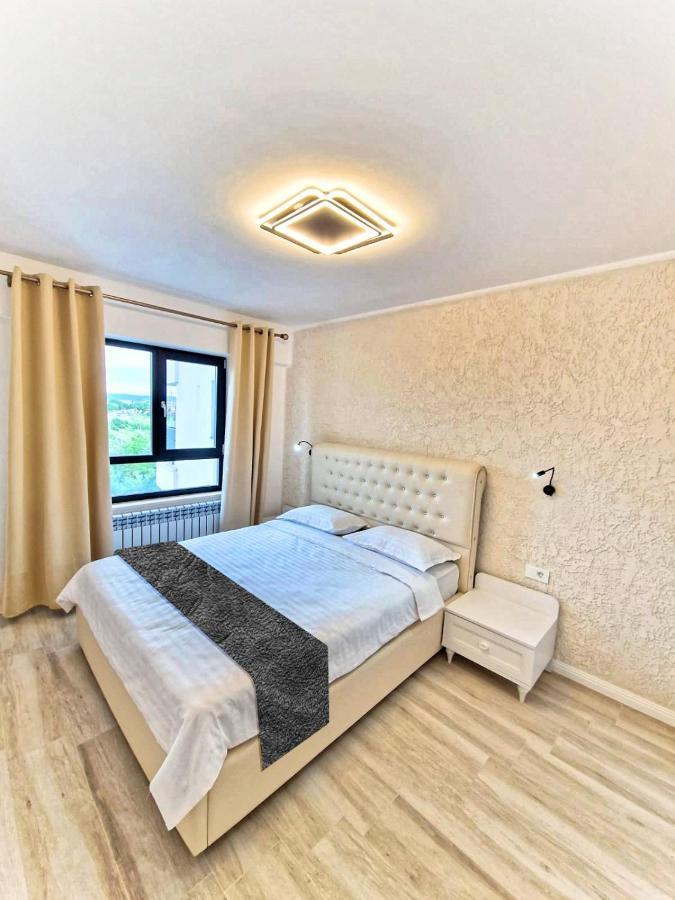 Apart Hotel Fusion Tower 雅西 外观 照片